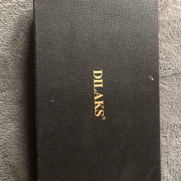 Green patent leather clutch purse by Dilaks Italy. - Picture 8 of 8